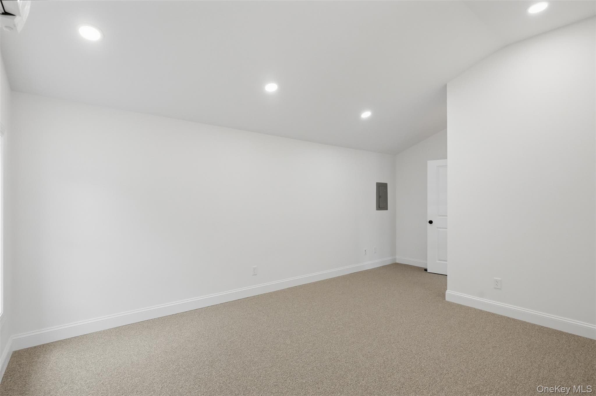 313 Fullerton Avenue thumbnail 14