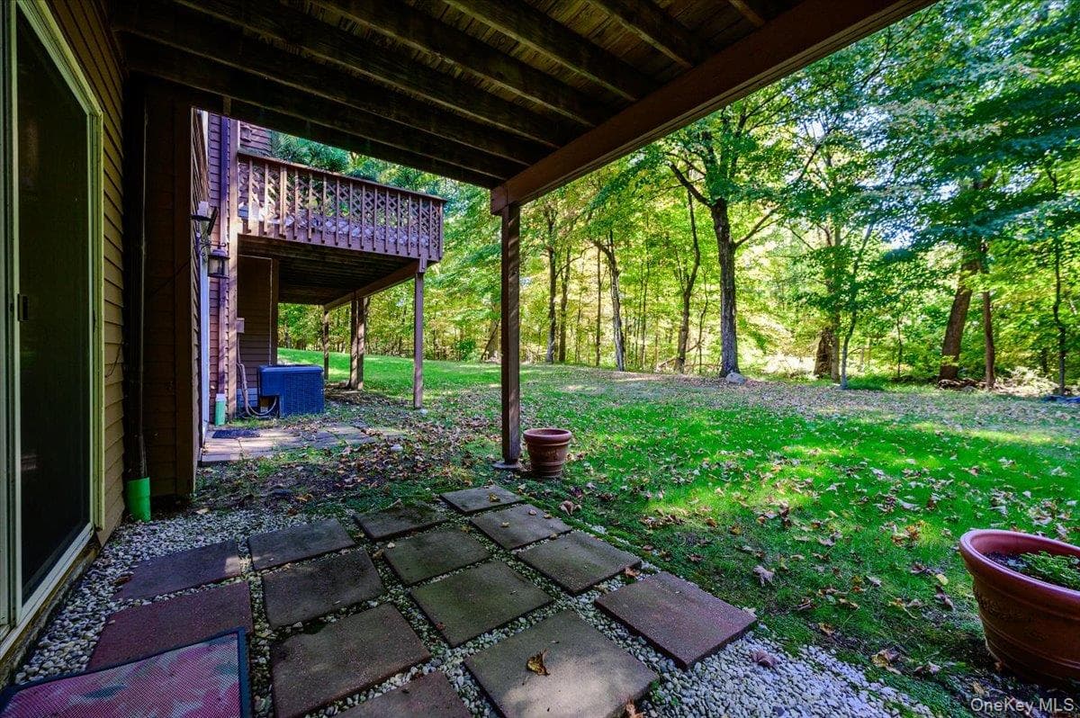 302 Beechwood Lane thumbnail 28
