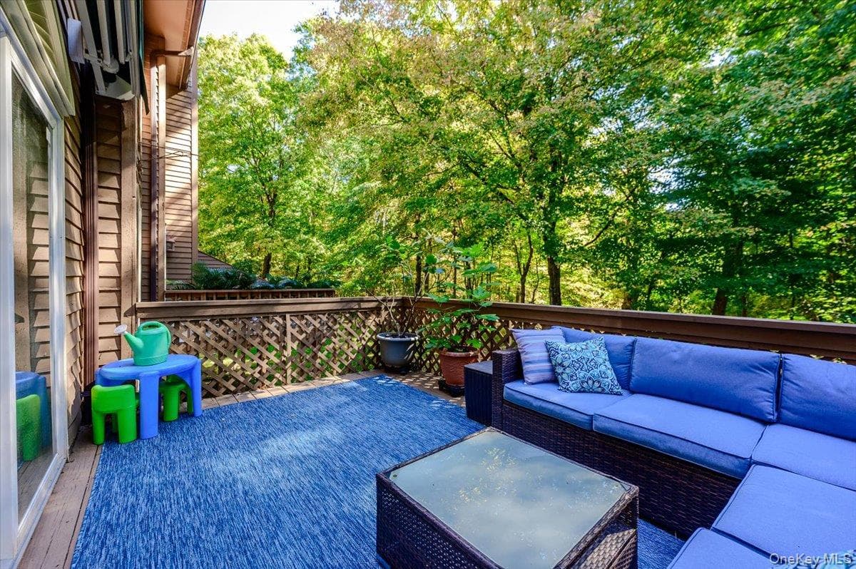 302 Beechwood Lane thumbnail 12