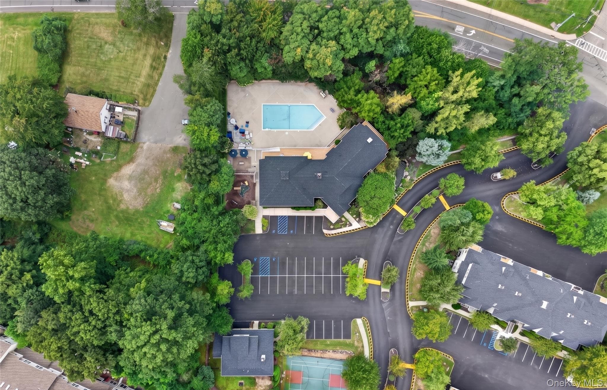 28 Crystal Hill Drive thumbnail 34