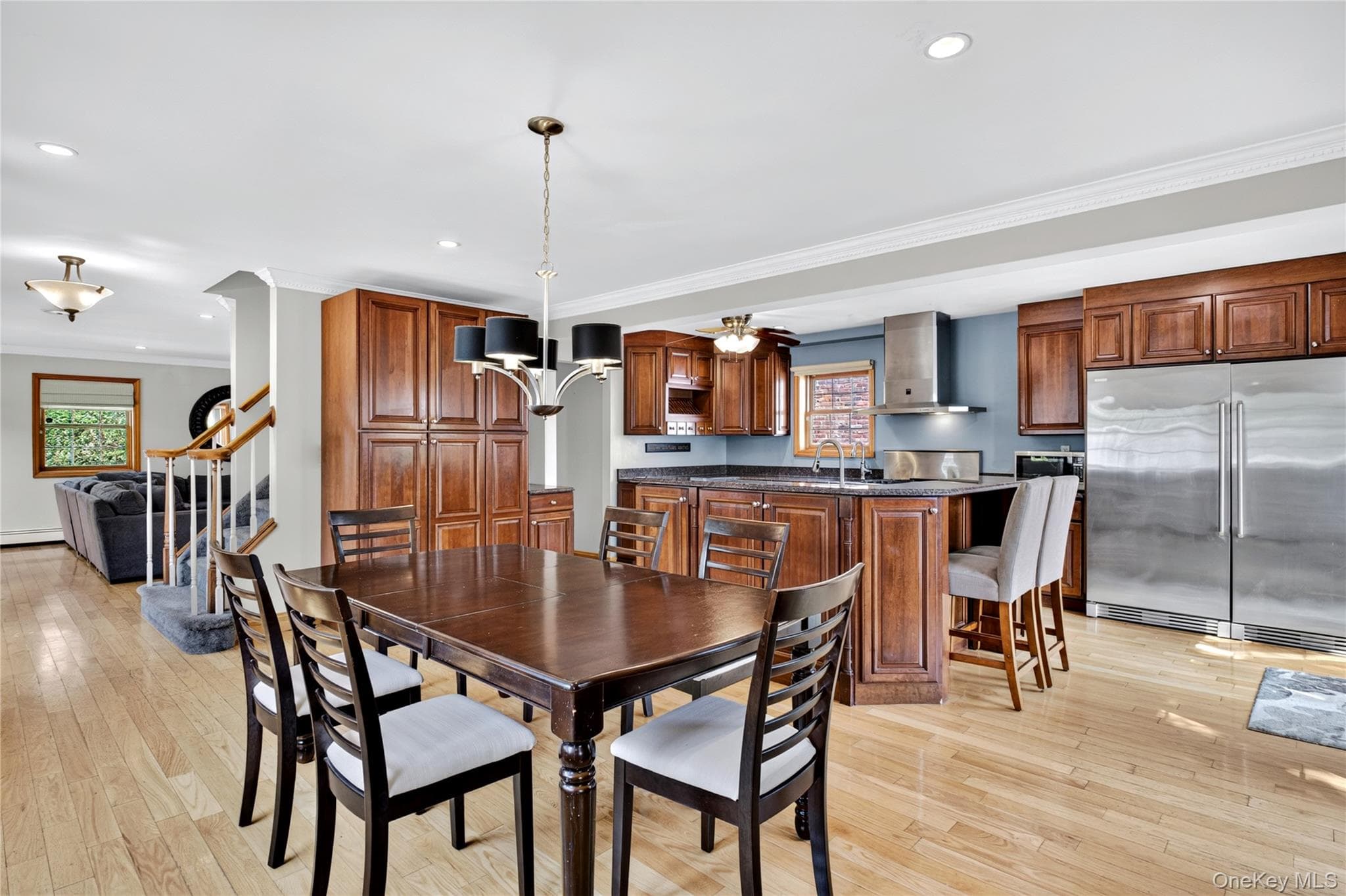 75 Maple Street thumbnail 11