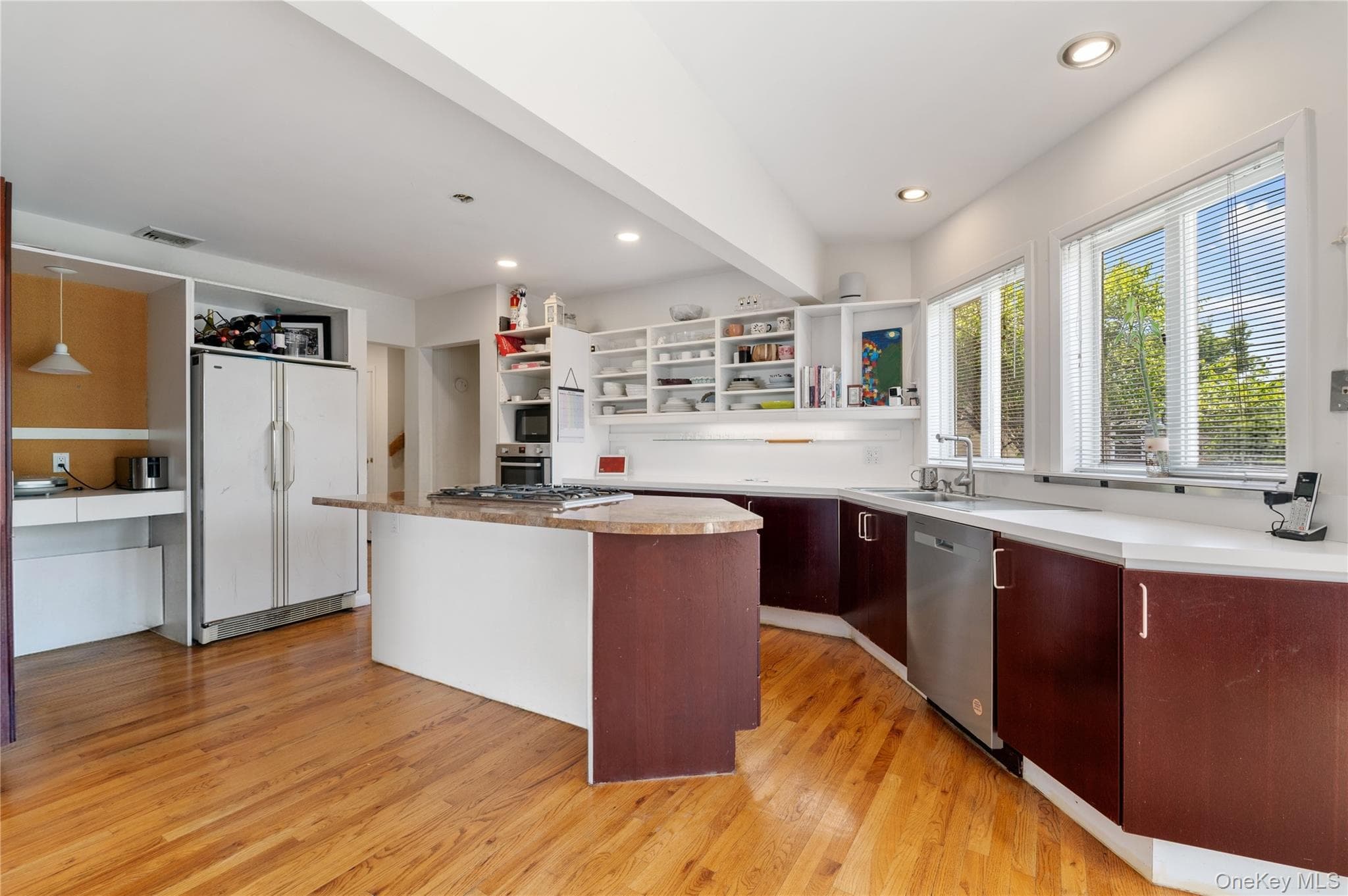 842 Fiske Street thumbnail 11