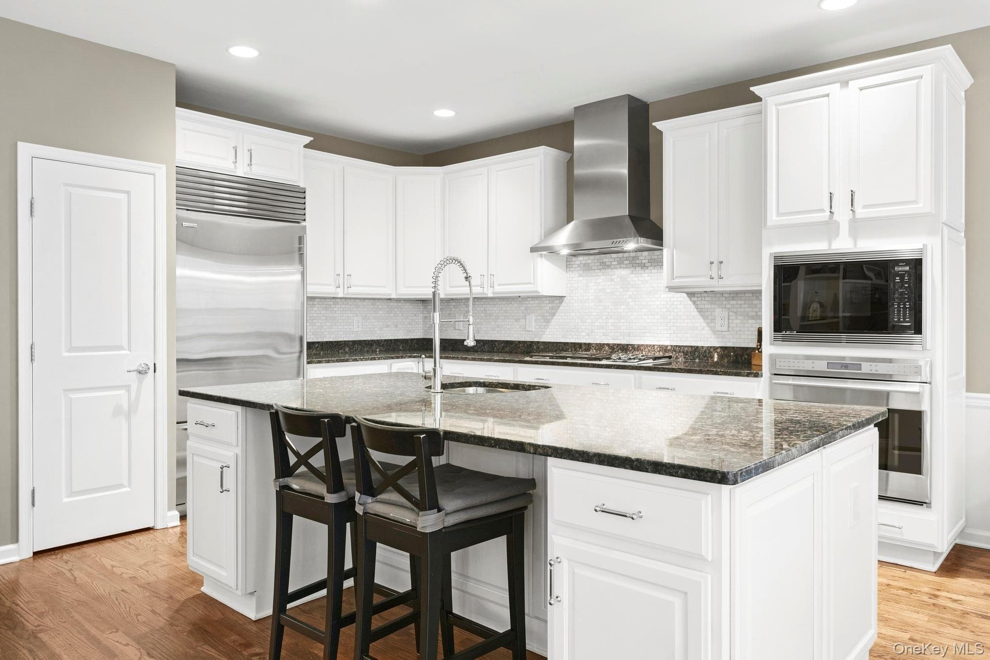 30 Kimberly Drive thumbnail 2