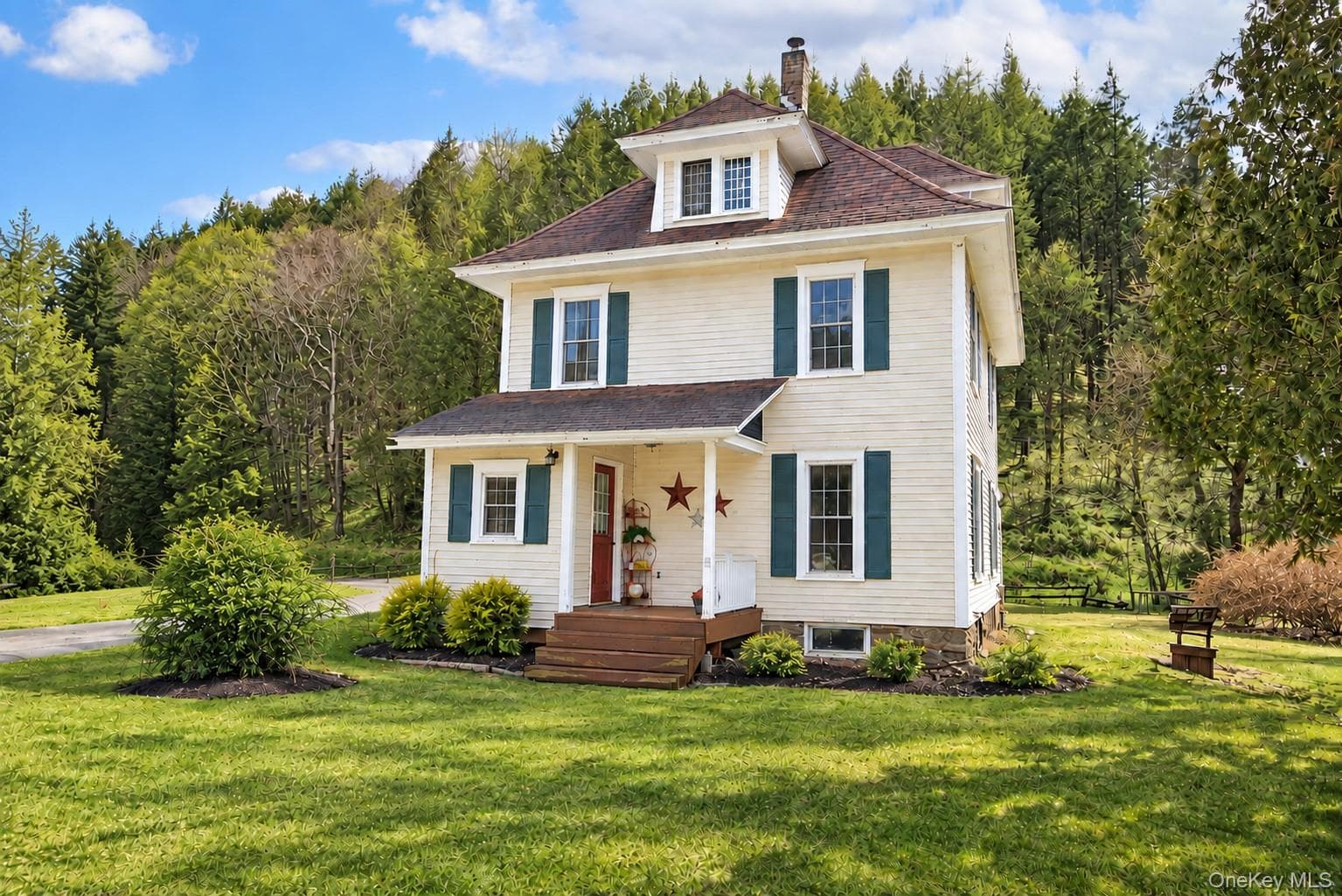 53 Yorktown Road, Roscoe