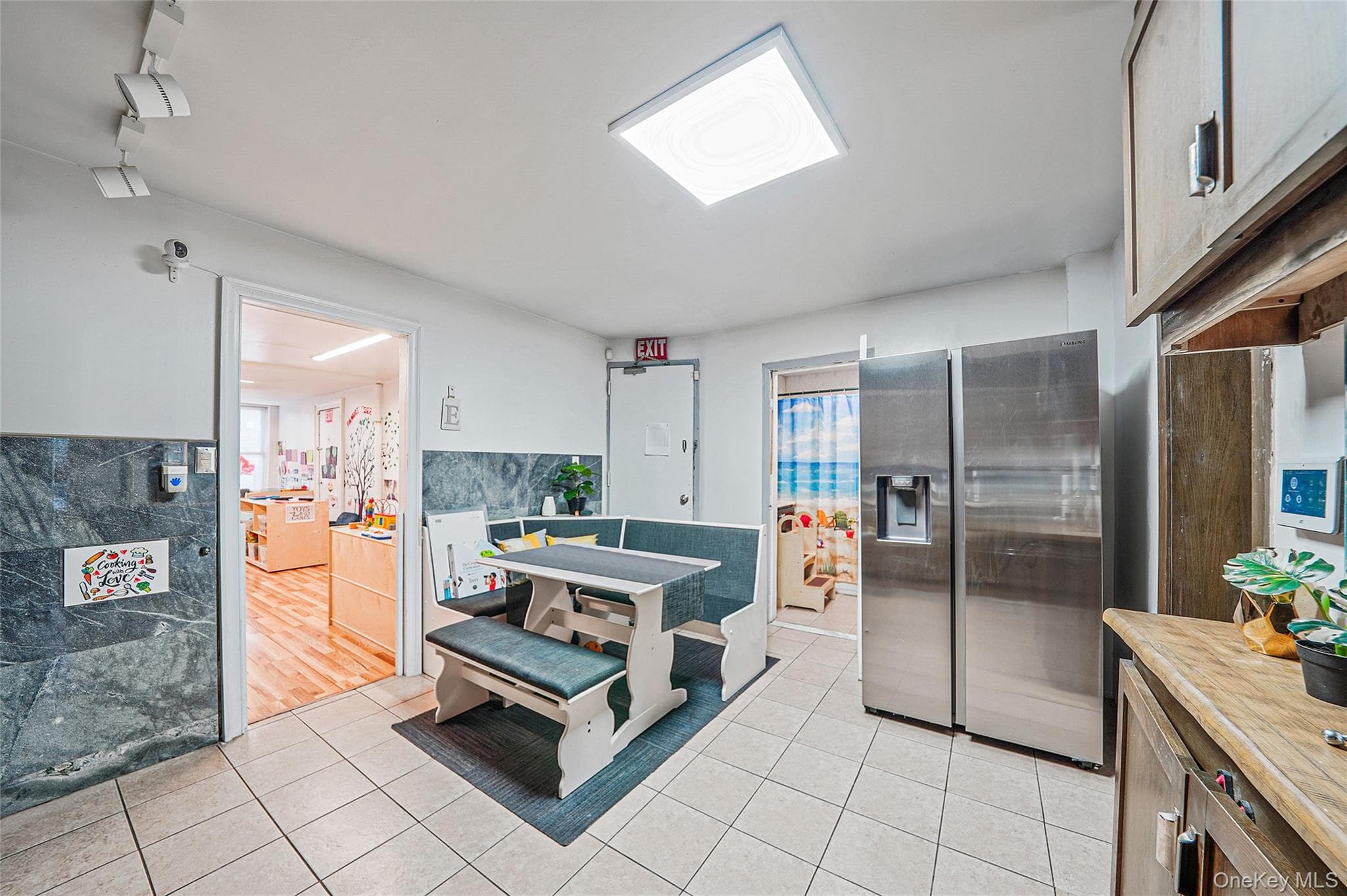 852 Blake Avenue thumbnail 6