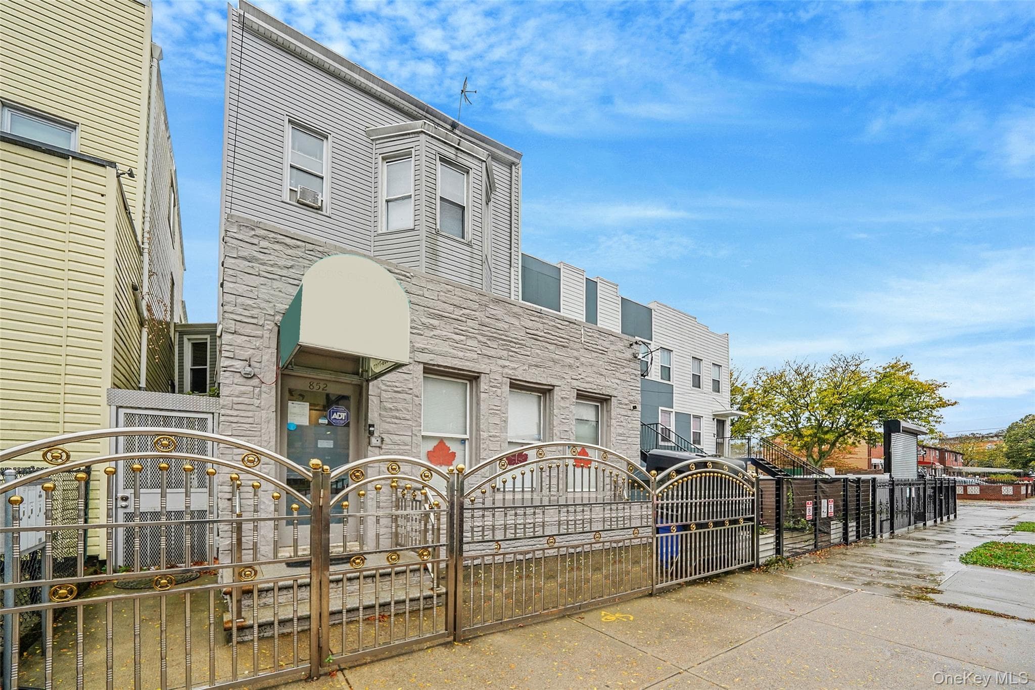 852 Blake Avenue thumbnail 3