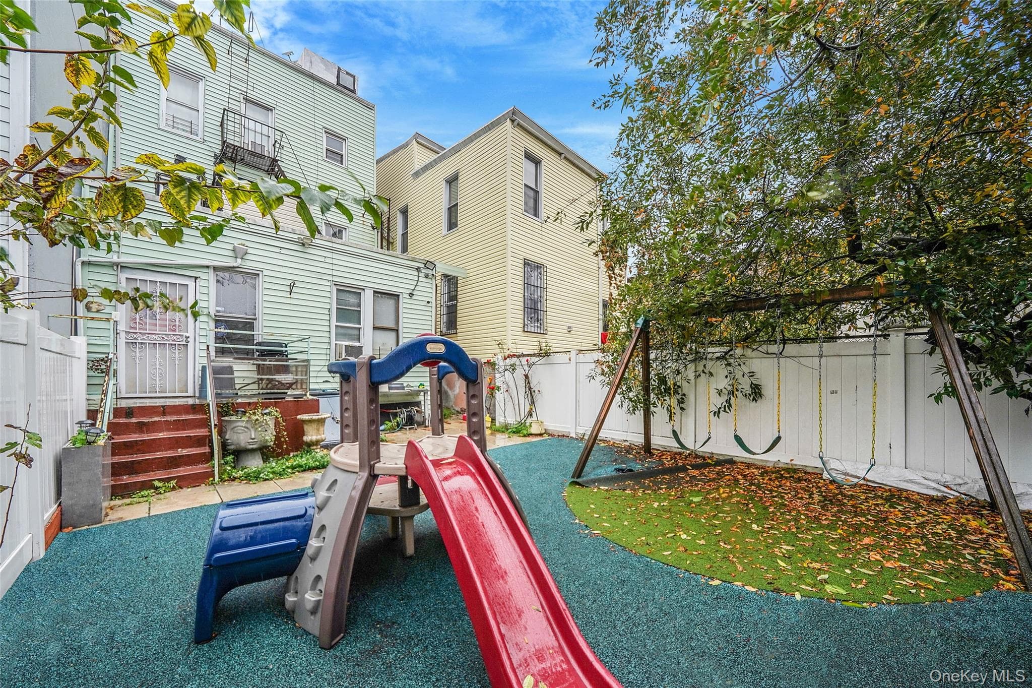 852 Blake Avenue thumbnail 39
