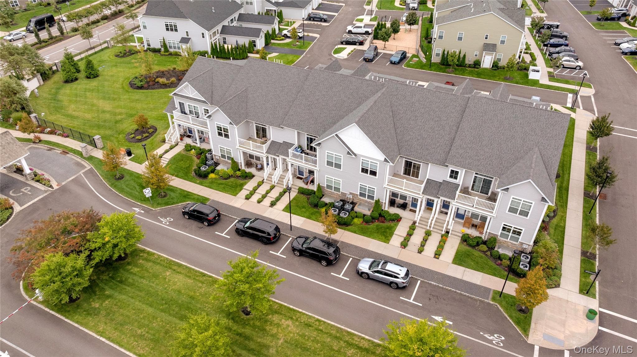 272 Silver Timber Drive thumbnail 2