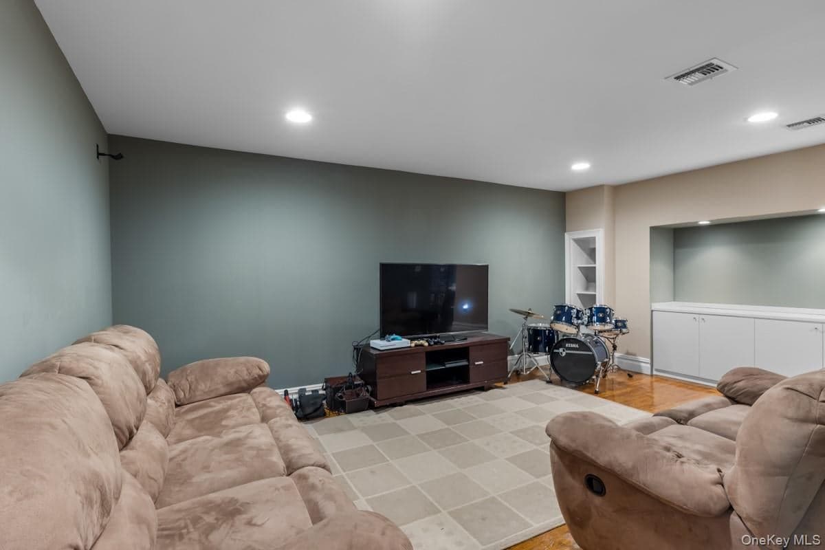 9 Ronwood Road thumbnail 37