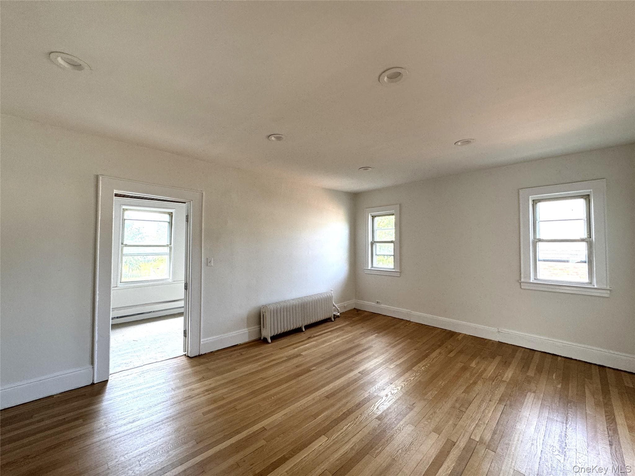 146-38 Bayside Avenue thumbnail 26