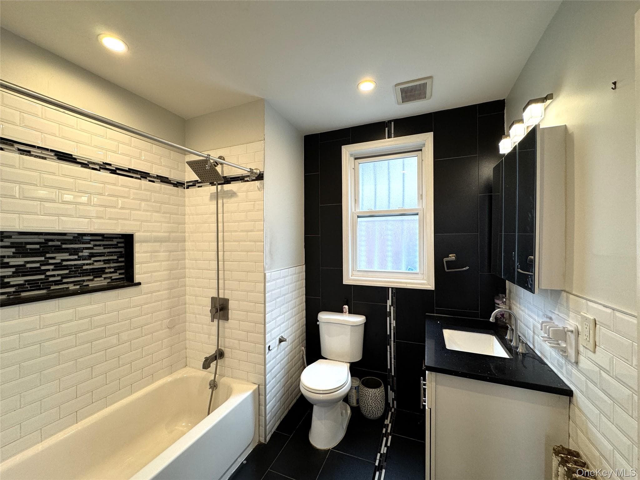 146-38 Bayside Avenue thumbnail 11