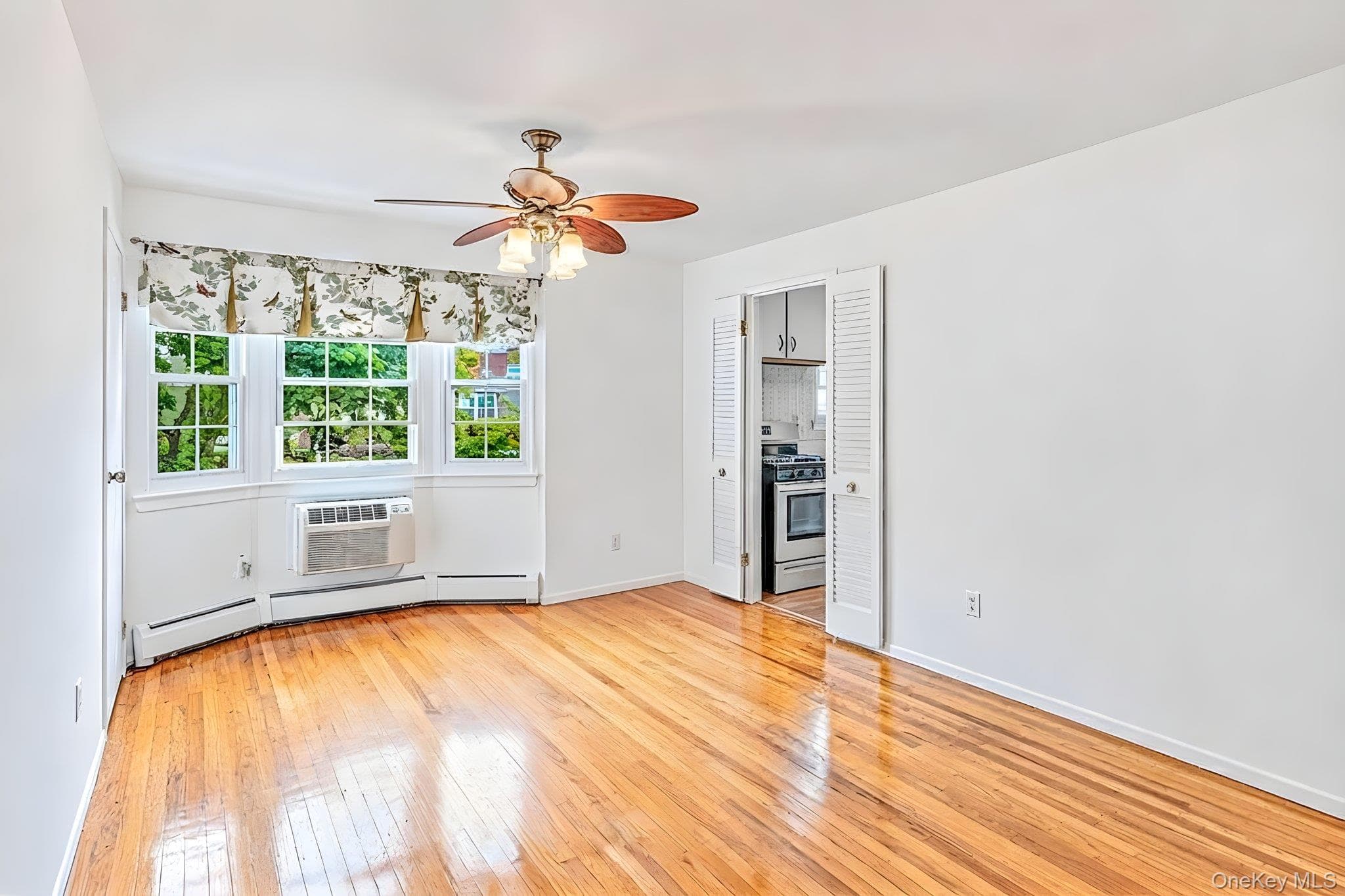 3221 Wilshire Lane LN Unit: 21E thumbnail 6