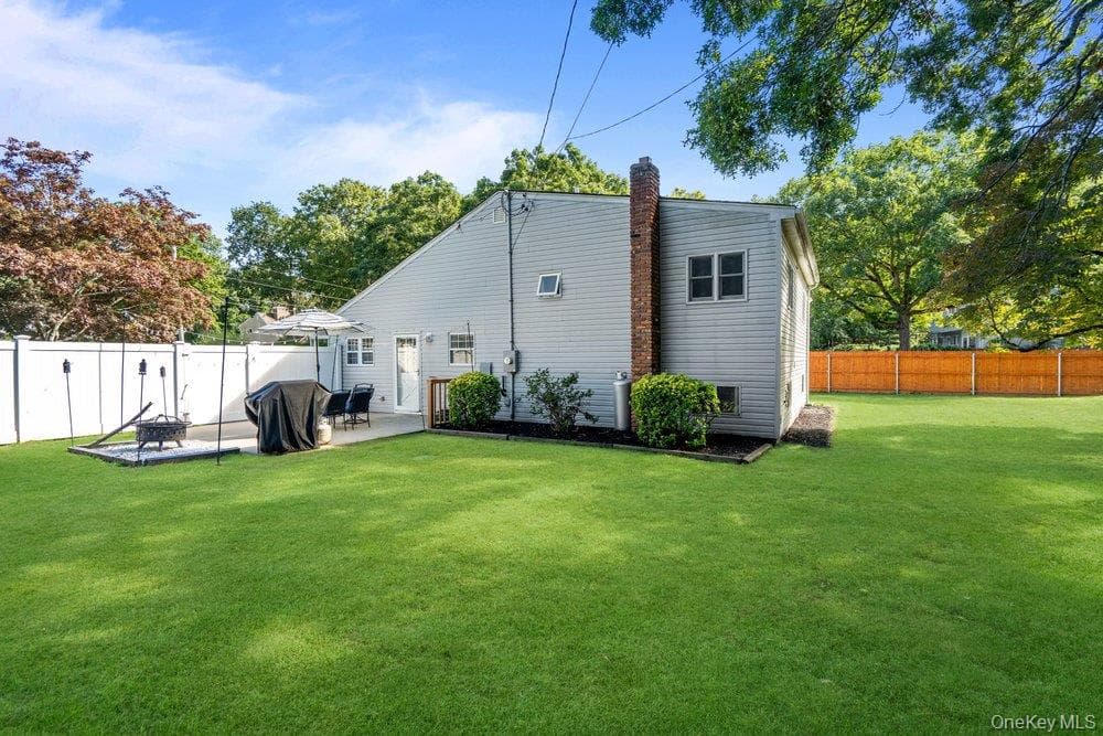 22 Half Moon Pond Road thumbnail 35
