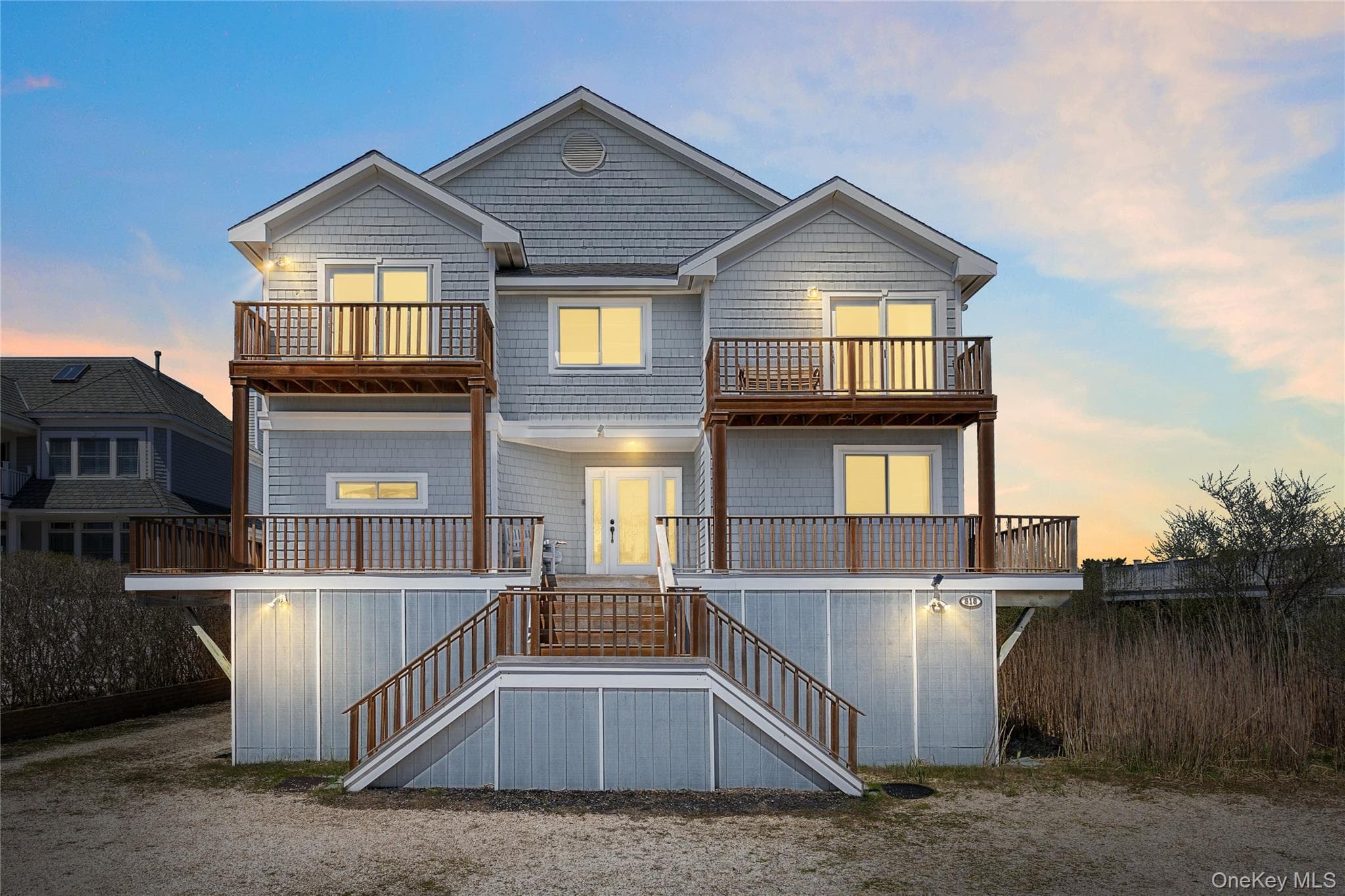 818 Dune Road photo 1