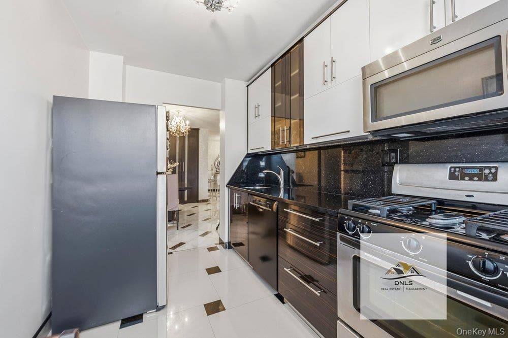 61-45 98th Street Unit: 14K thumbnail 17