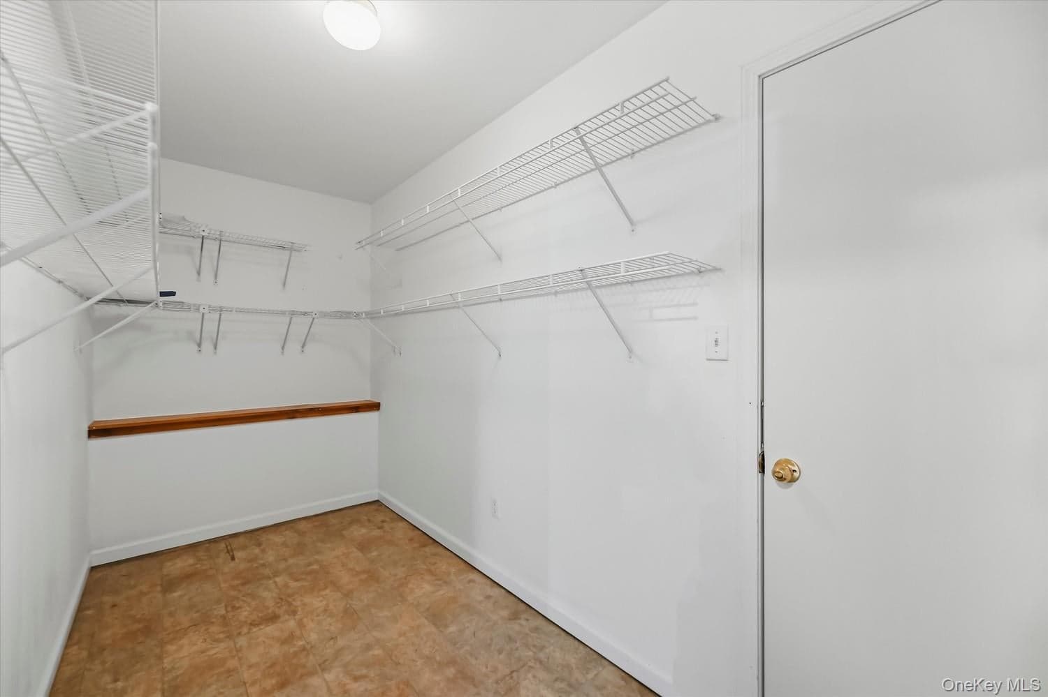 160 Pirog Road thumbnail 31