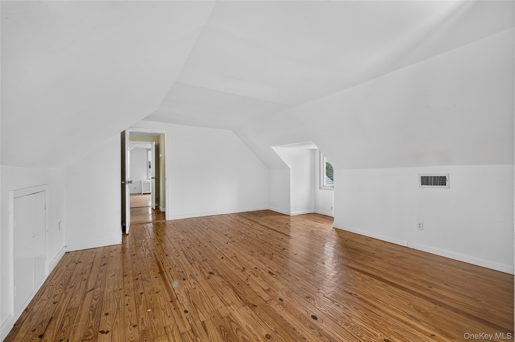 146 Longwood Avenue thumbnail 31