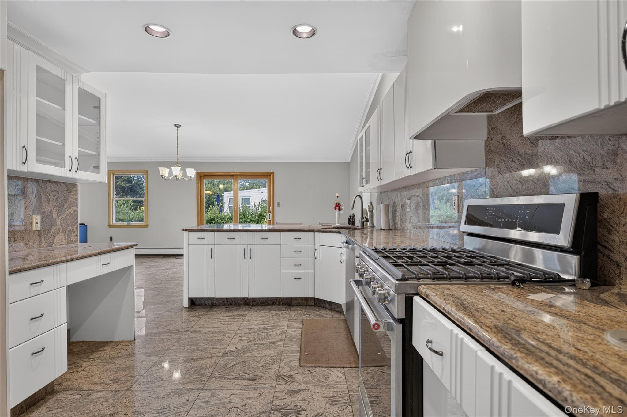 146 Longwood Avenue thumbnail 11