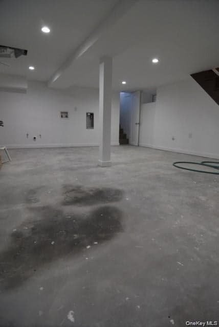 235 E th Street thumbnail 16