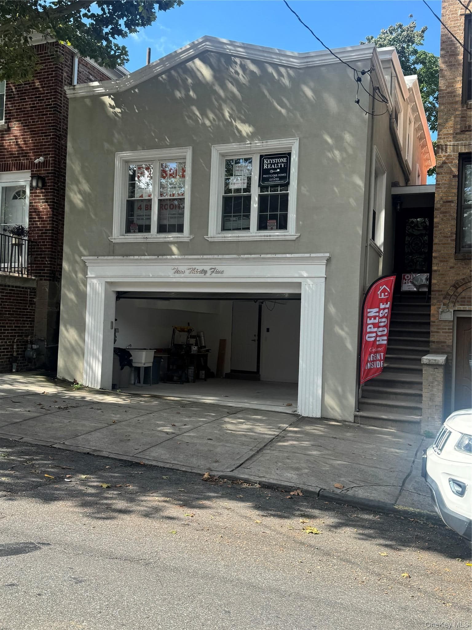 235 E th Street thumbnail 18
