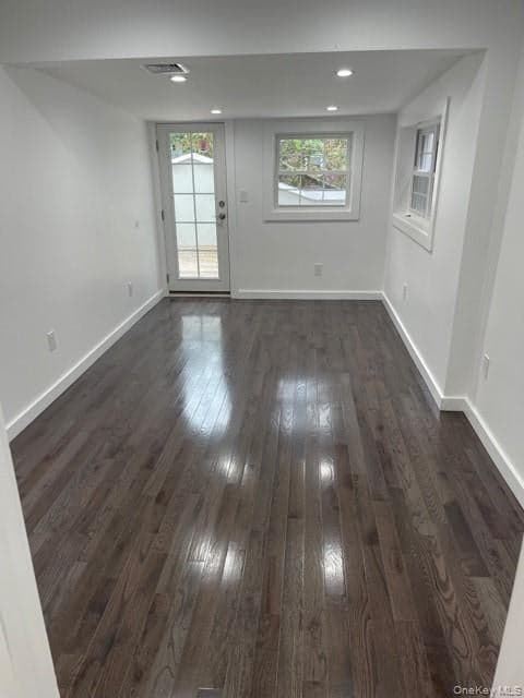 235 E th Street thumbnail 11