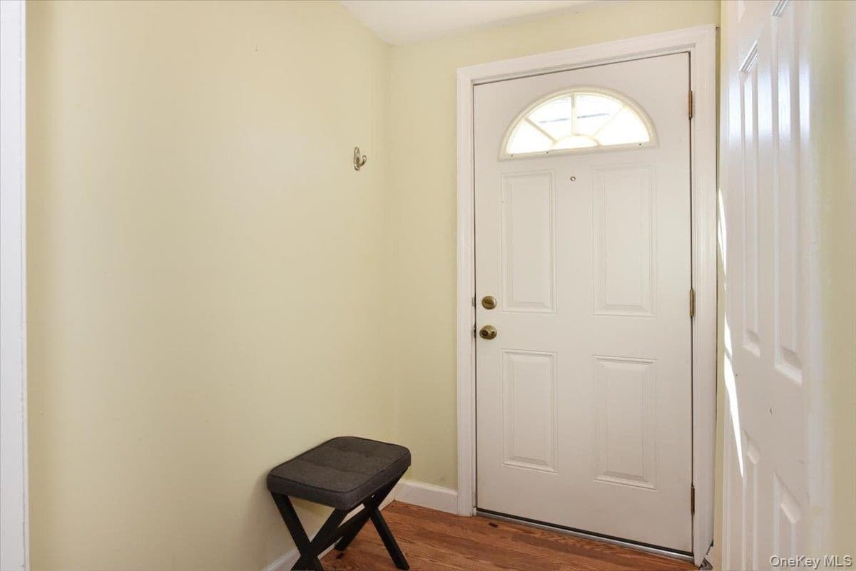 35 Montauk Drive thumbnail 5