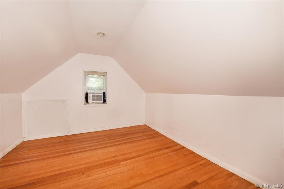 35 Montauk Drive thumbnail 19