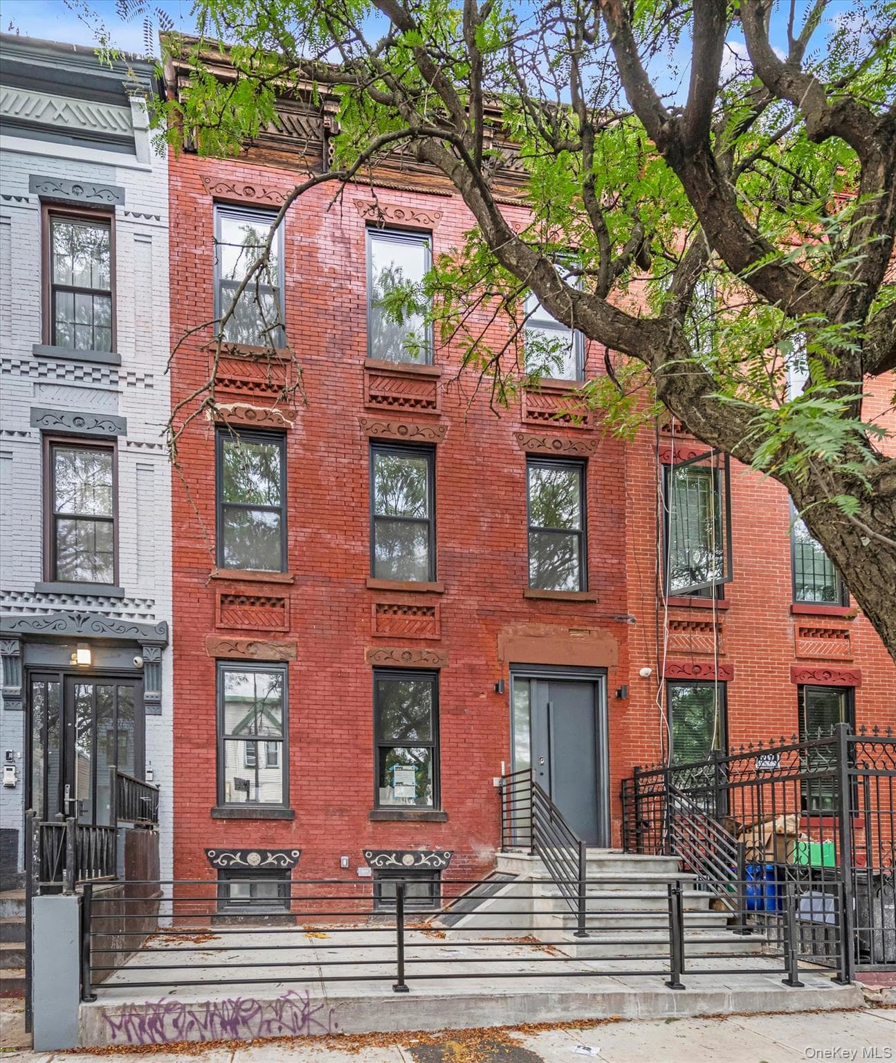 1045 Jefferson Avenue thumbnail 26