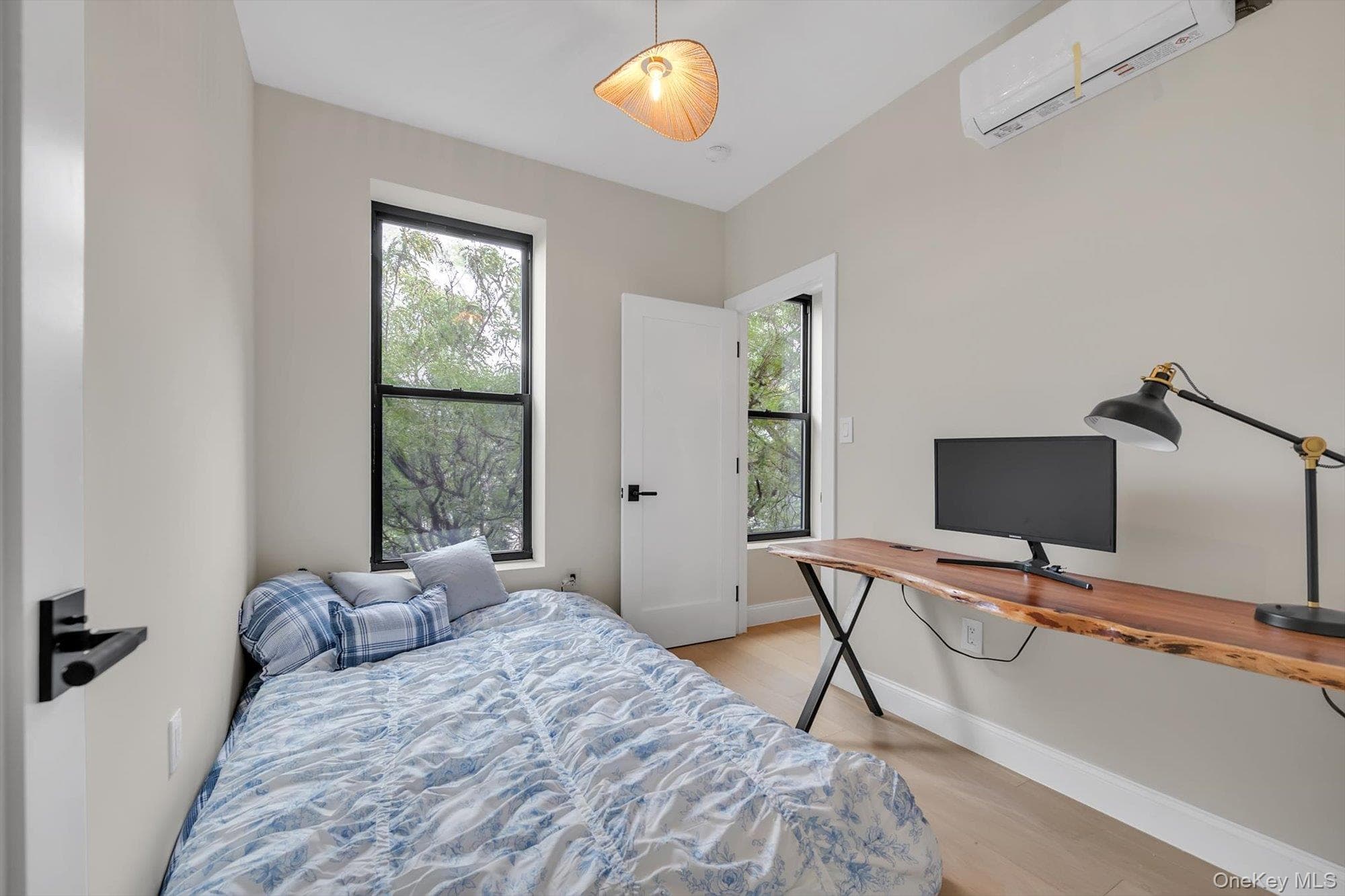 1045 Jefferson Avenue thumbnail 16