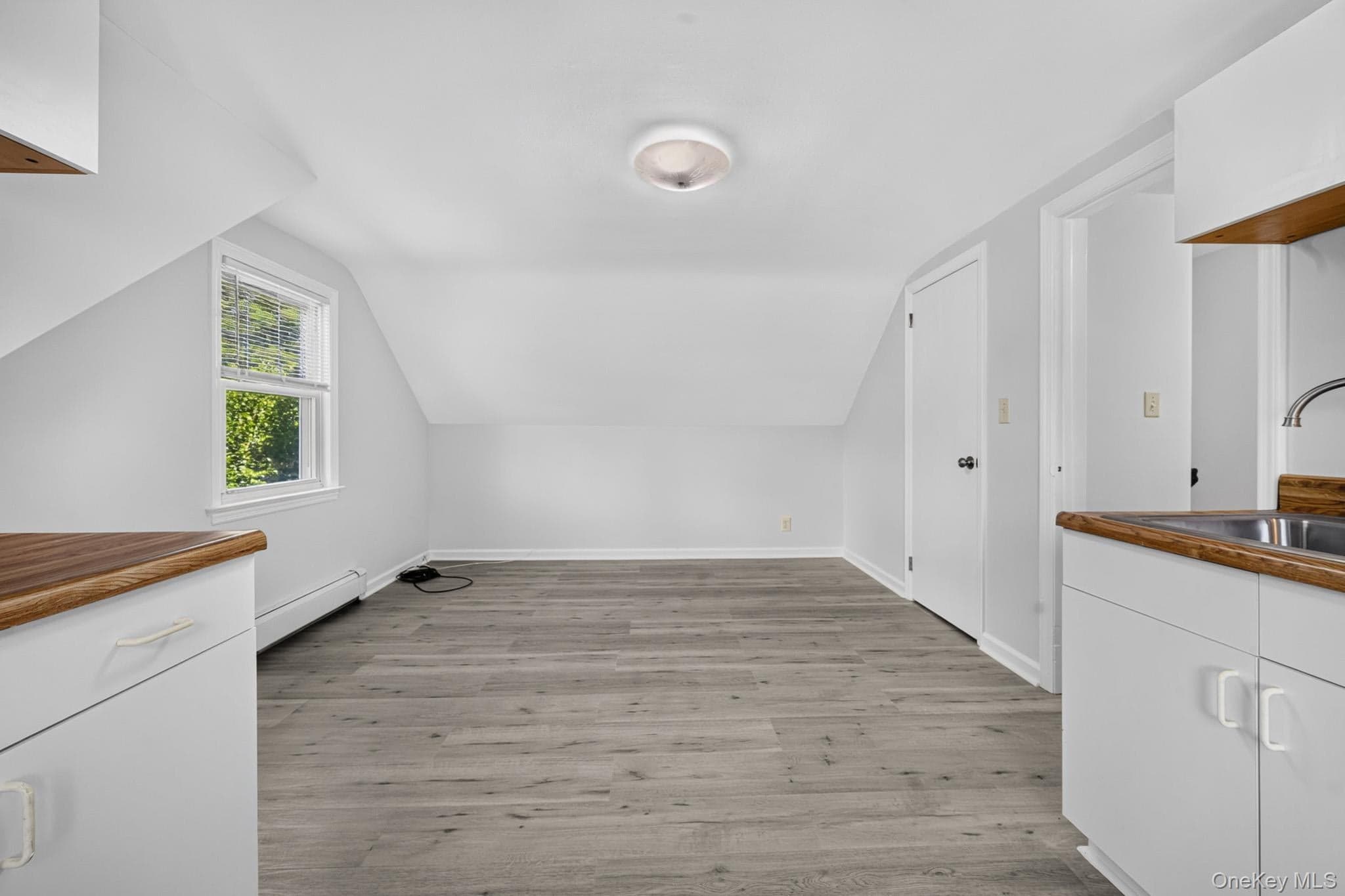 1547 Walt Whitman Road thumbnail 36