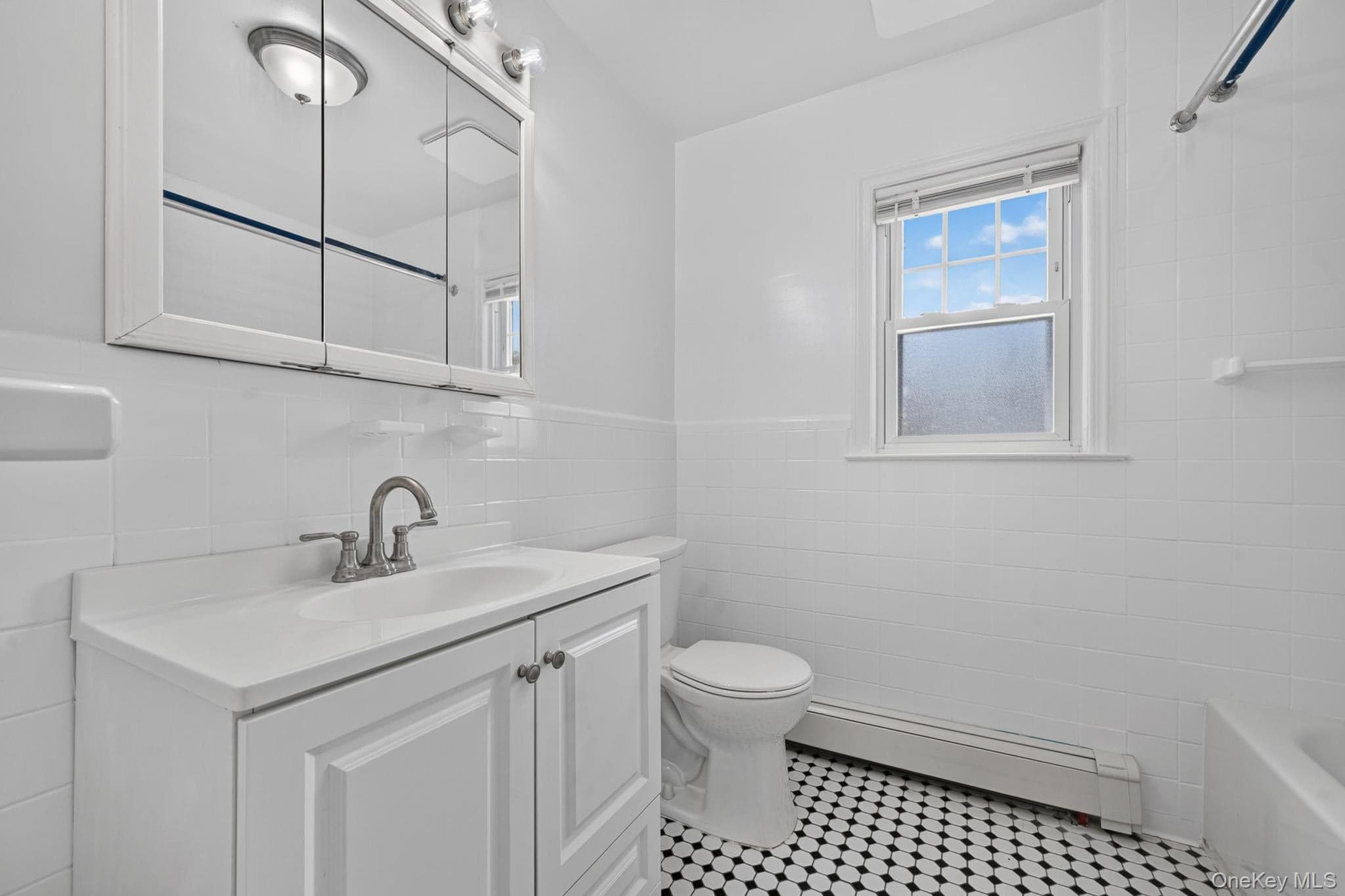 1547 Walt Whitman Road thumbnail 30