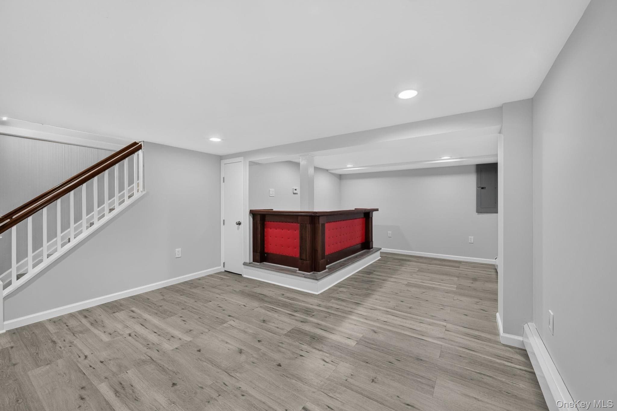1547 Walt Whitman Road thumbnail 43
