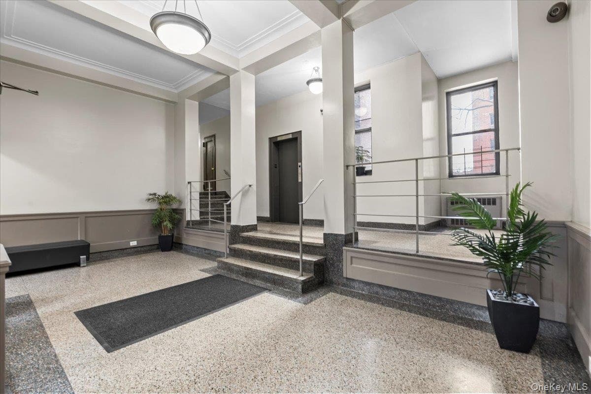 3260 Netherland Avenue Unit: 2F thumbnail 15