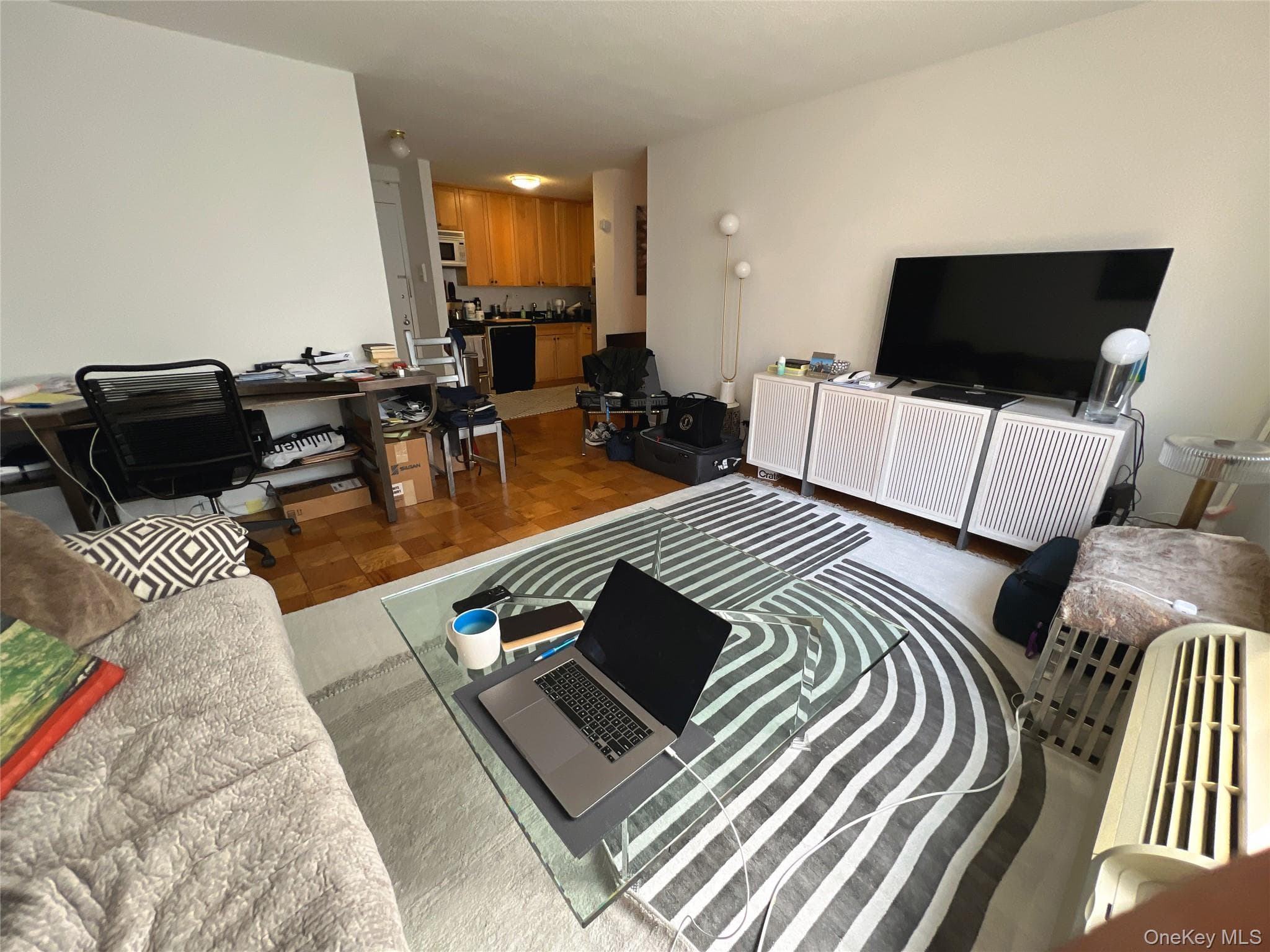 333 E 45th Street Unit: 17F thumbnail 3