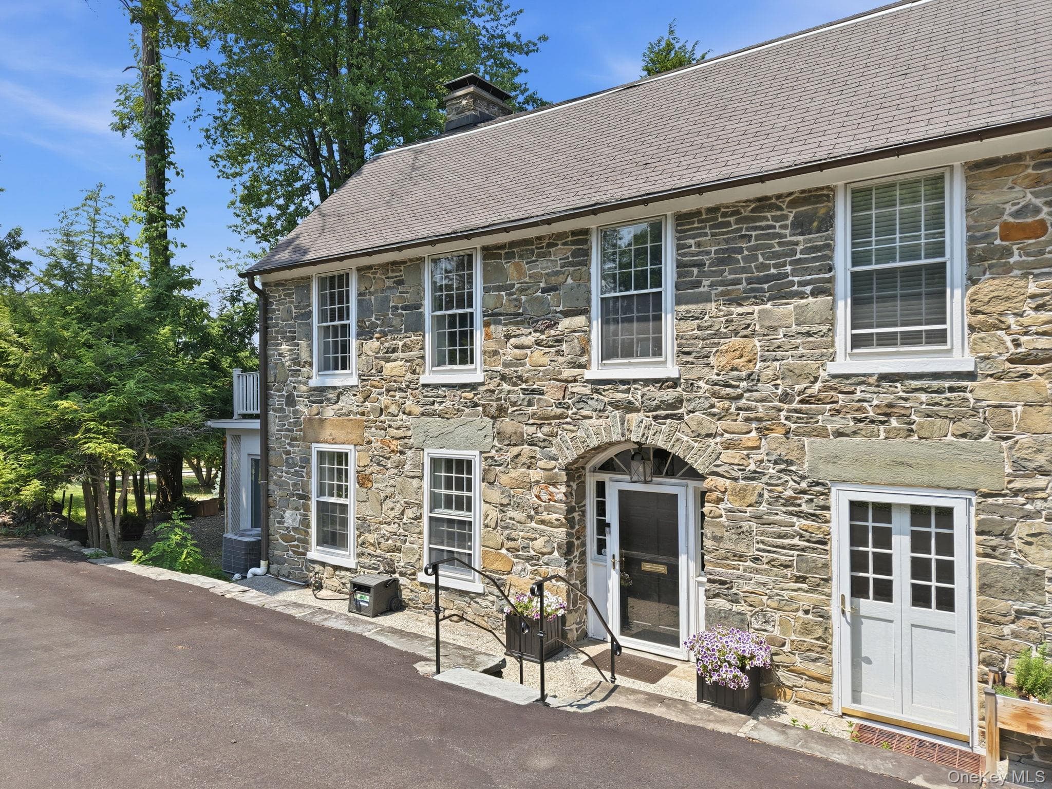 51 Adriance Avenue thumbnail 21