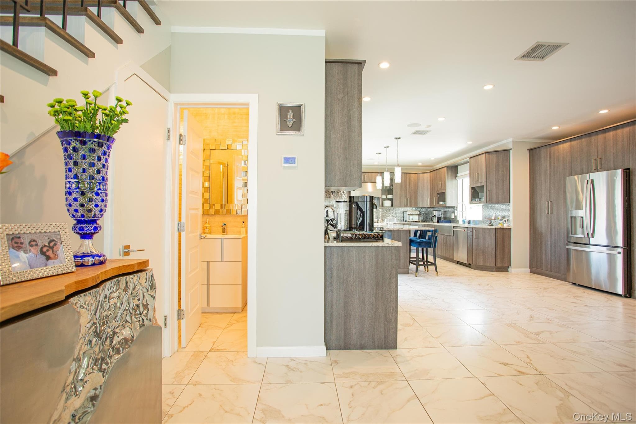 165 W Walnut Street thumbnail 19
