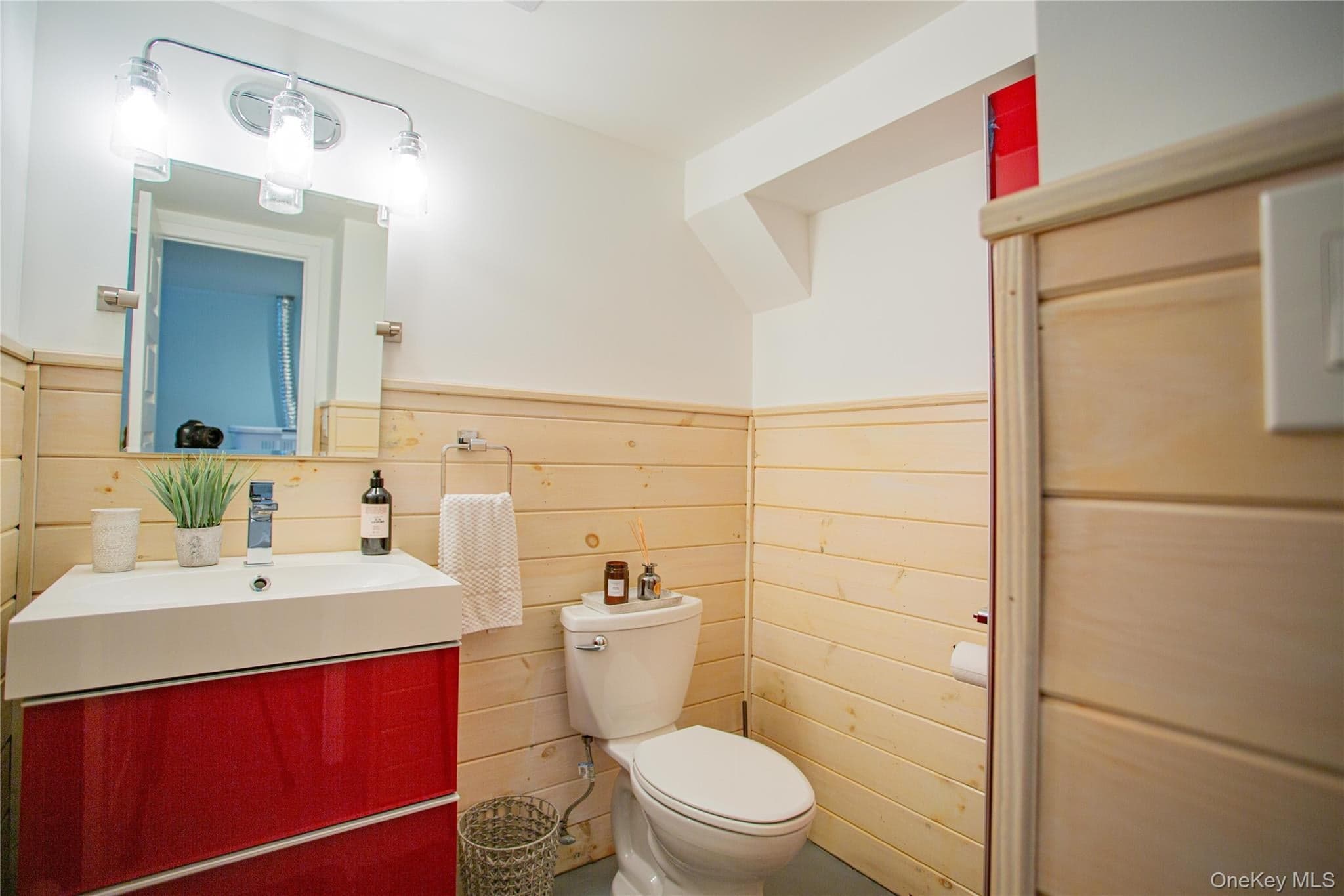 165 W Walnut Street thumbnail 34