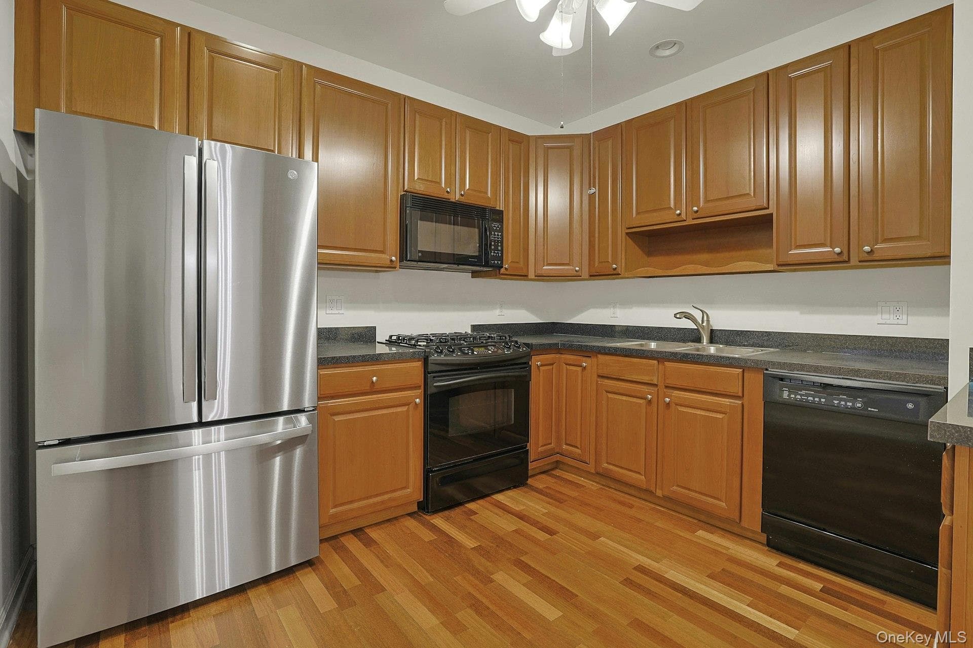 32 N De Baun Avenue Unit: 207 thumbnail 9