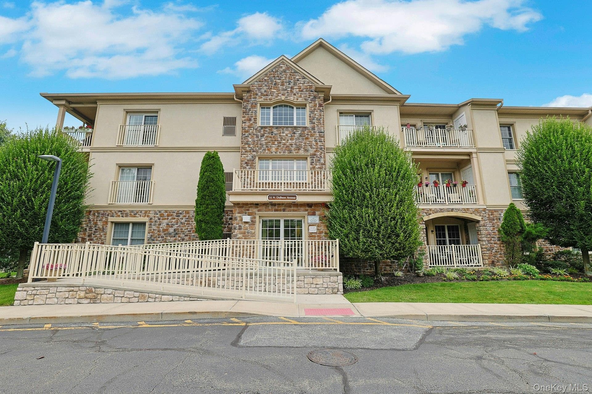 32 N De Baun Avenue Unit: 207 thumbnail 2