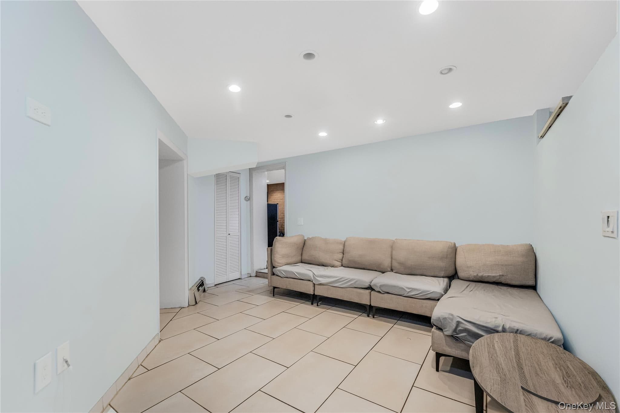 2573 Pelham Bay Park thumbnail 14
