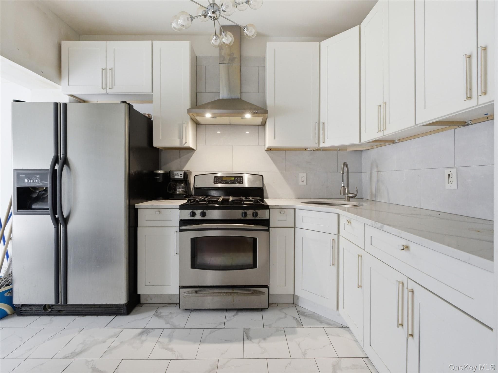 372 Parkside Avenue thumbnail 5