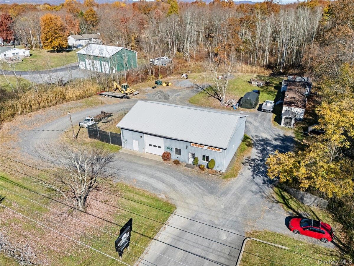 2243 Route 44 55, Gardiner