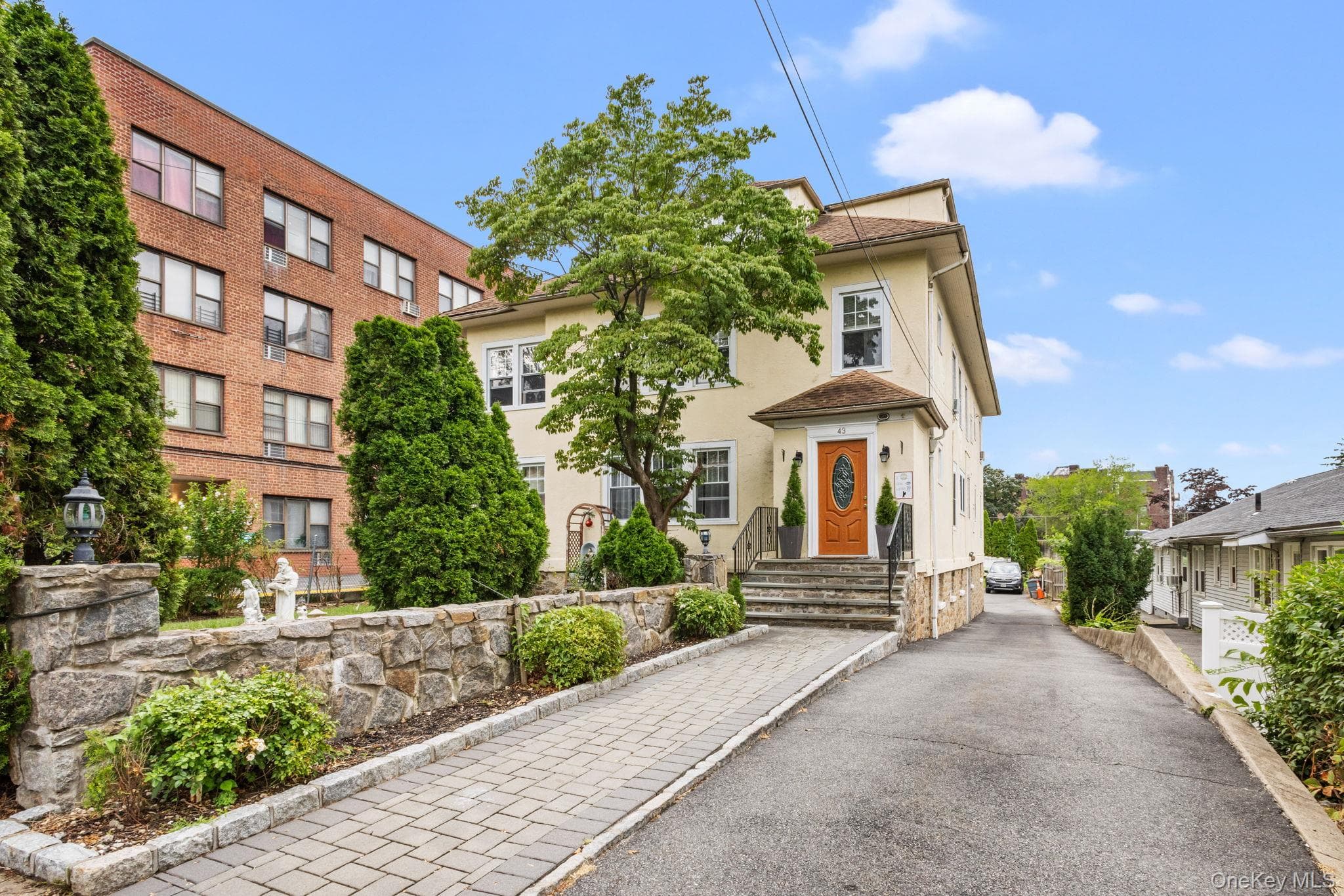 43 Davis Avenue, White Plains