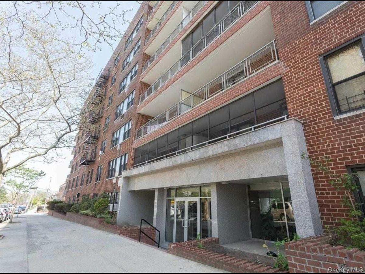 108-50 62nd Drive Unit: 2N, Forest Hills