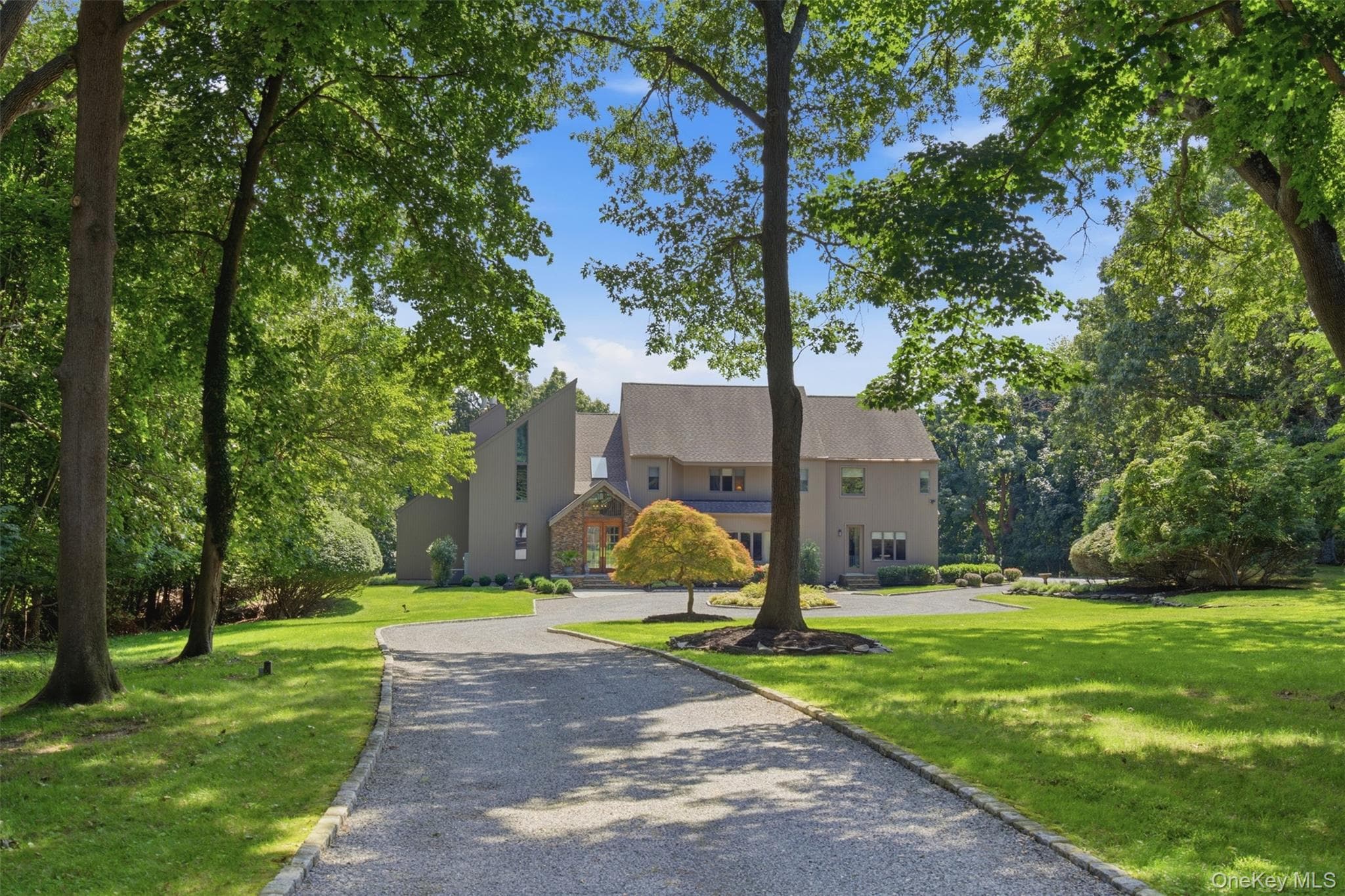 6 Target Rock Drive, Lloyd Harbor