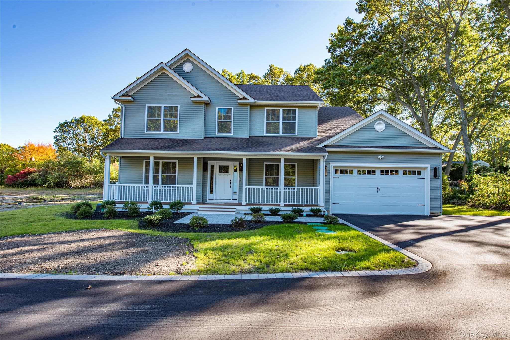 64 Blydenburgh Road, Centereach