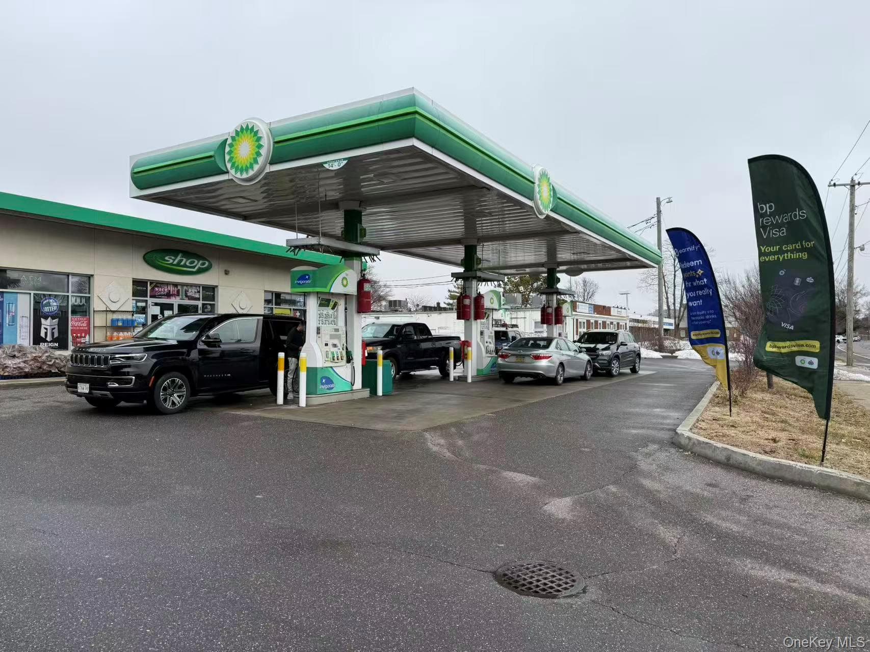 367 Sunrise Highway, West Babylon
