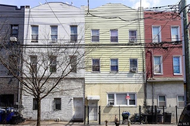 393 Crescent Street, Brooklyn