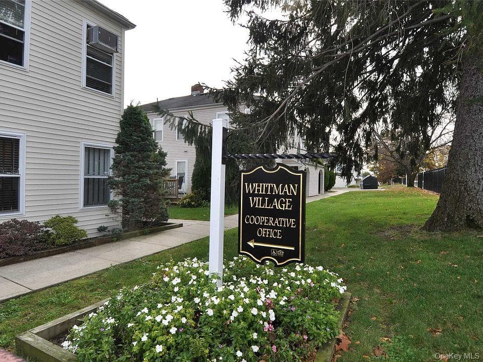 270 Lowndes Avenue Unit: 121G, Huntington Station