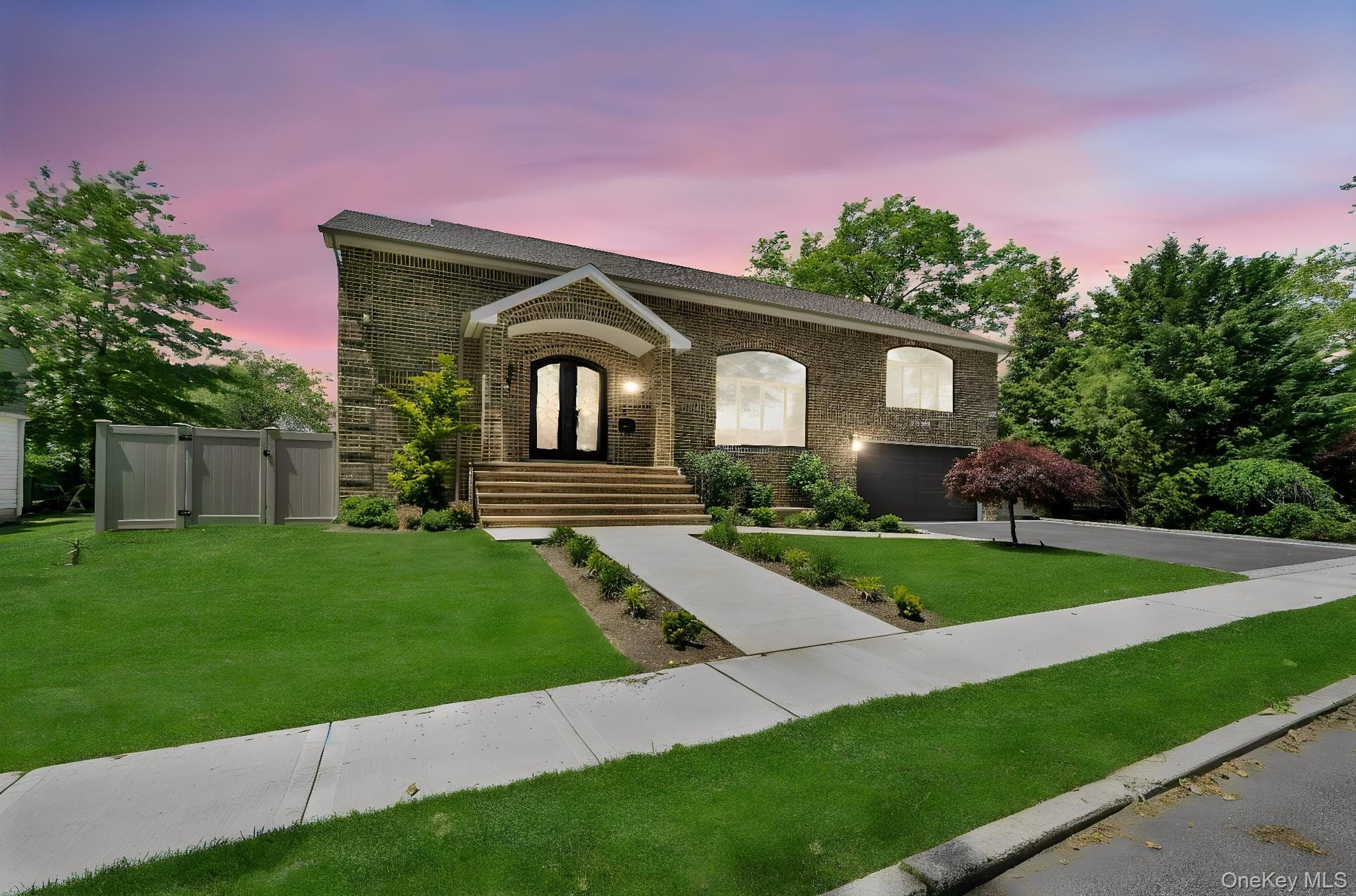 783 Oakleigh Road, North Woodmere